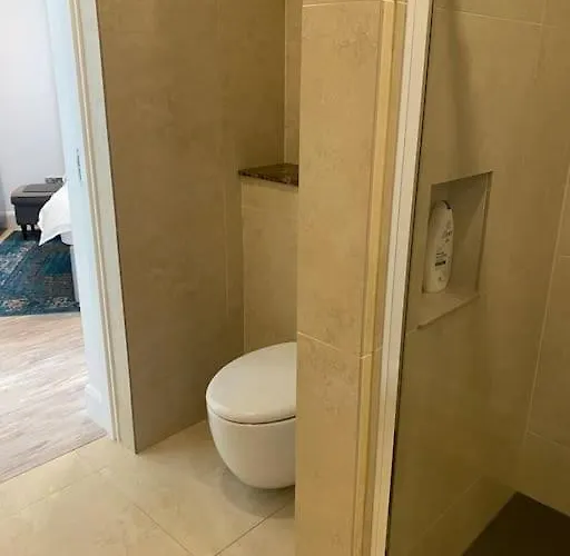 Beautiful Garden With Private Patio And Garden View * Dublin